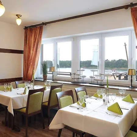 Bernsteinsee Hotel&Ferien 3* Sassenburg