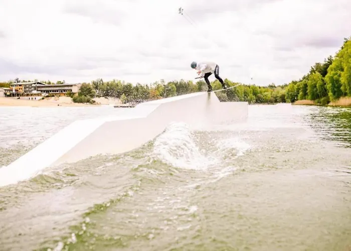 ホテル Bernsteinsee And Ferien By Palette Sassenburg