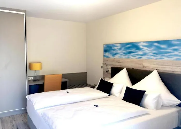 Bernsteinsee And Ferien By Palette